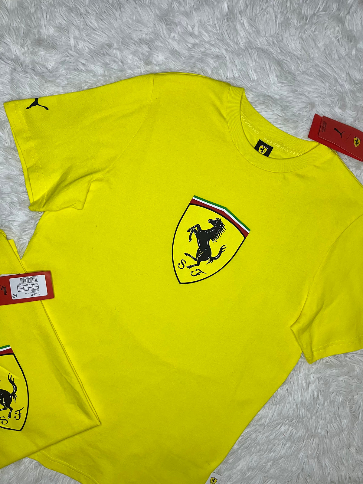 Polera puma Scuderia Ferrari amarilla
