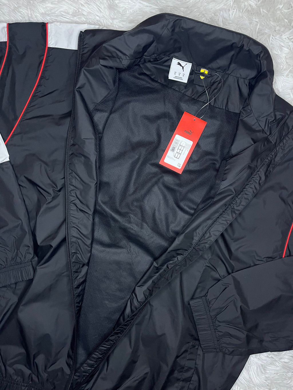 CHAQUETA CORTAVIENTO PUMA SCUDERIA FERRARI NEGRA MT7+