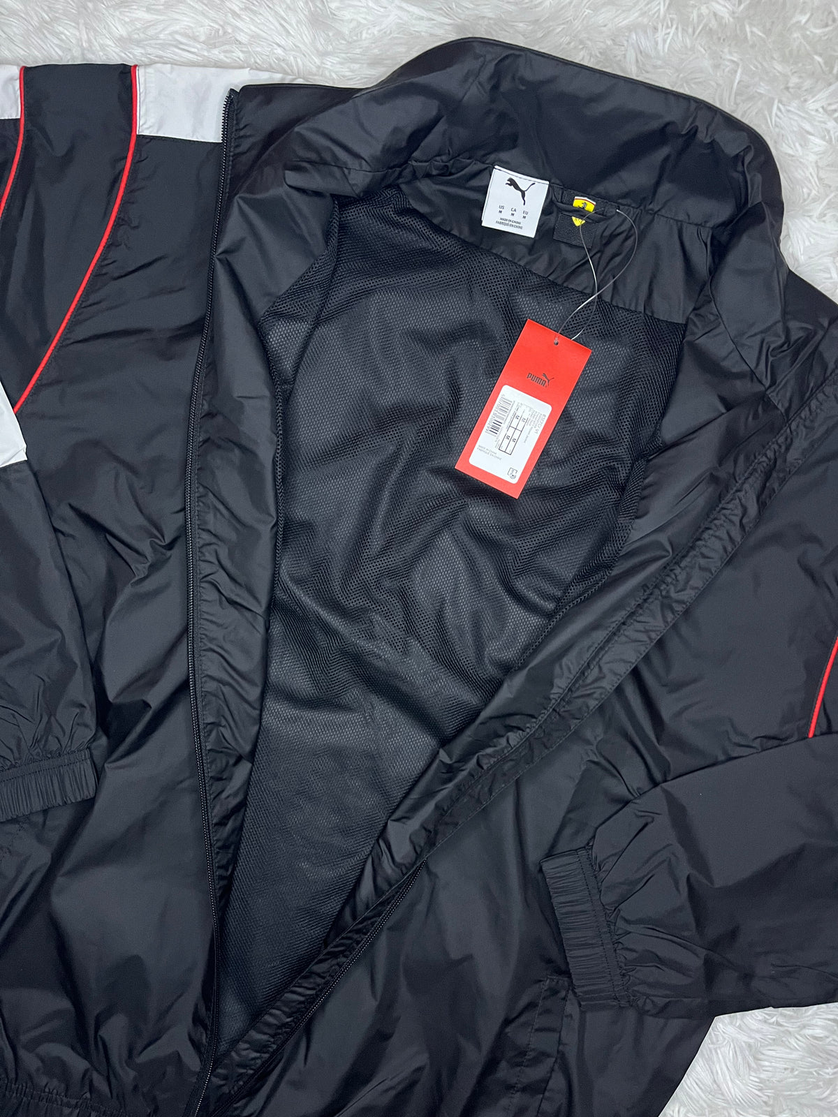 CHAQUETA CORTAVIENTO PUMA SCUDERIA FERRARI NEGRA MT7+
