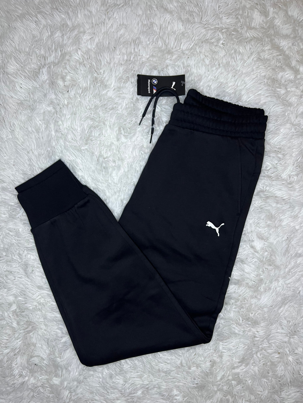 CONJUNTO PUMA POLERON Y PANTALÓN DE BUZO ESSENTIAL BMW MOTORSPORT NEGRO