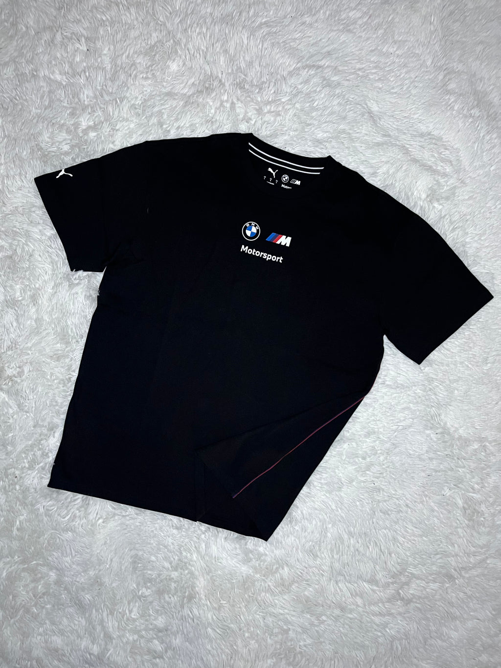 POLERA PUMA BMW MMS MOTORSPORT NEGRA CON FRANJA LATERAL