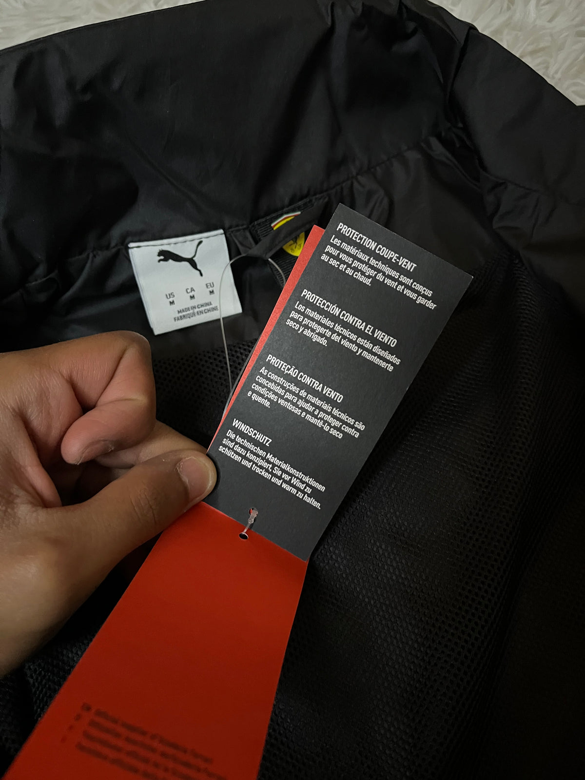 CHAQUETA CORTAVIENTO PUMA SCUDERIA FERRARI NEGRA MT7+