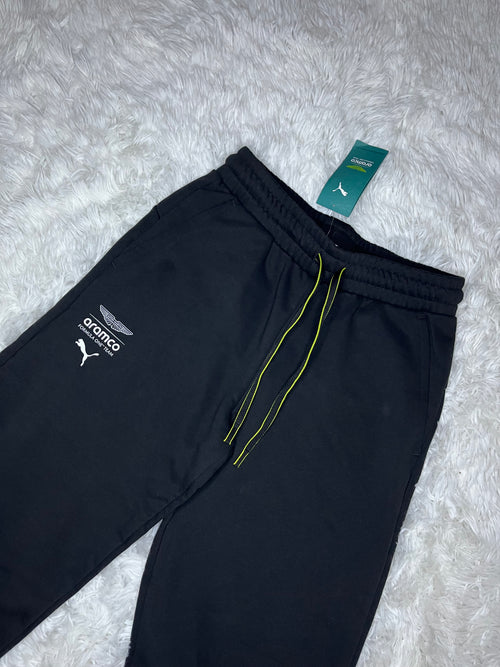 PANTALÓN DE BUZO PUMA ASTON MARTIN 2026 NEGRO