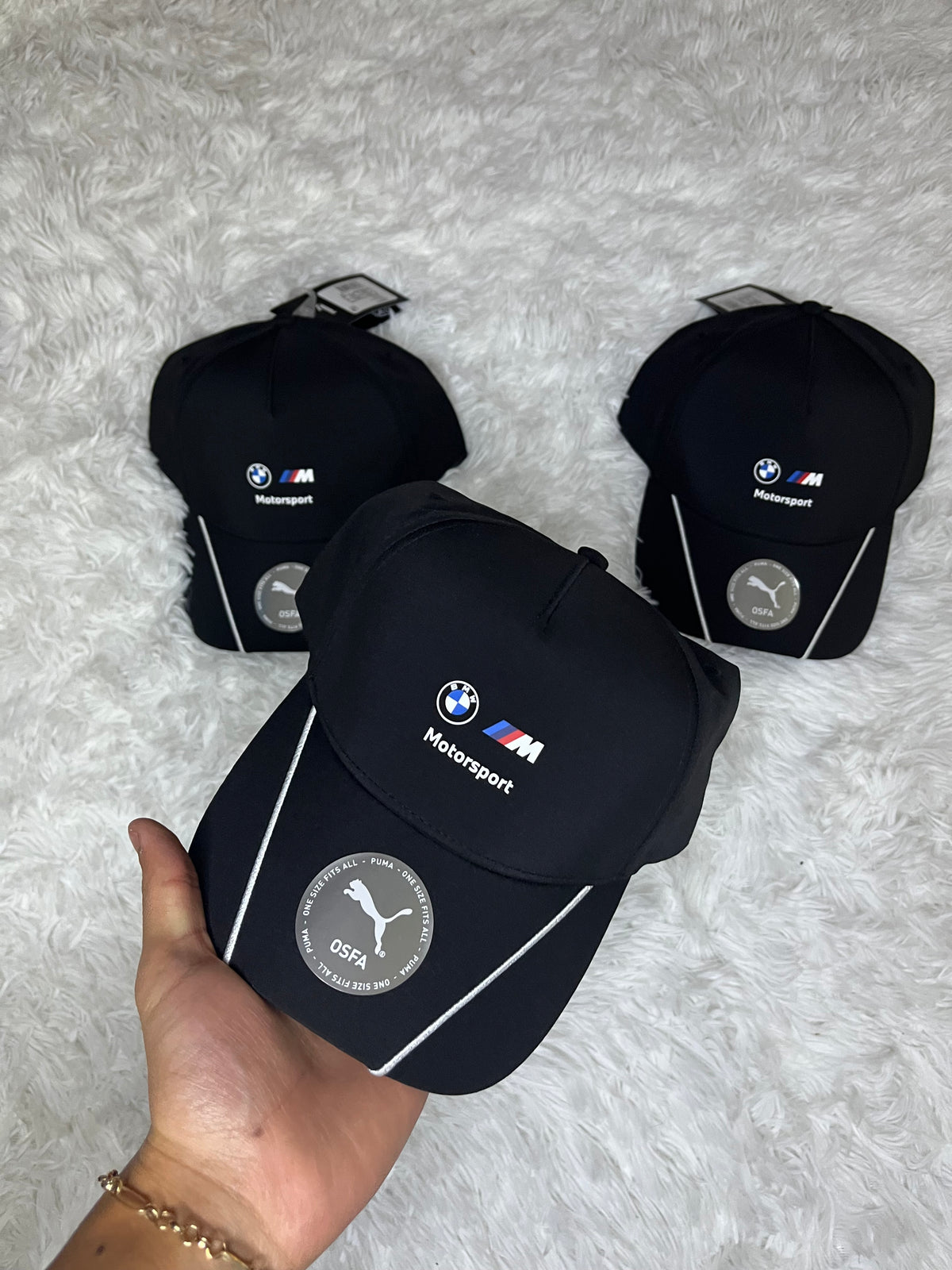 GORRO PUMA BMW M MOTORSPORT NEGRO CON DISEÑO LINEAL